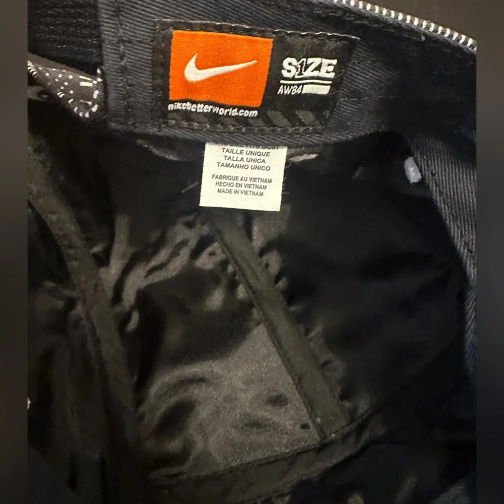 Brand New Rare Nike AW84 BHM Black History Month 5 Panel Hat (2015)